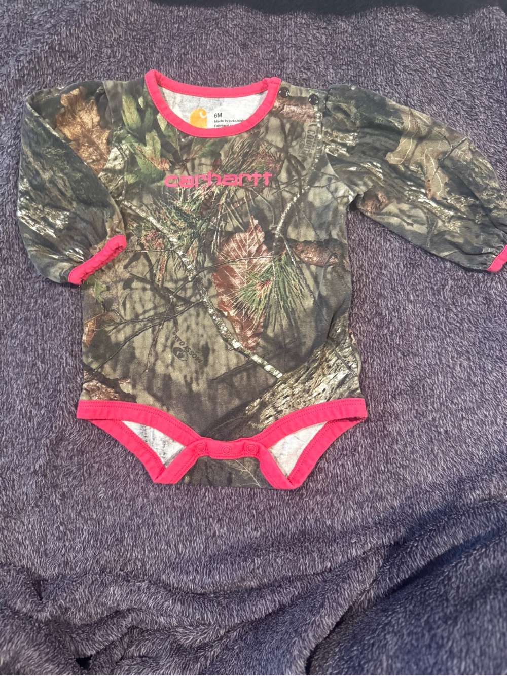NWOT Carhartt Baby Girl Mossy Oak Camo Pink Long Sleeve Bodysuit Onesie 6M